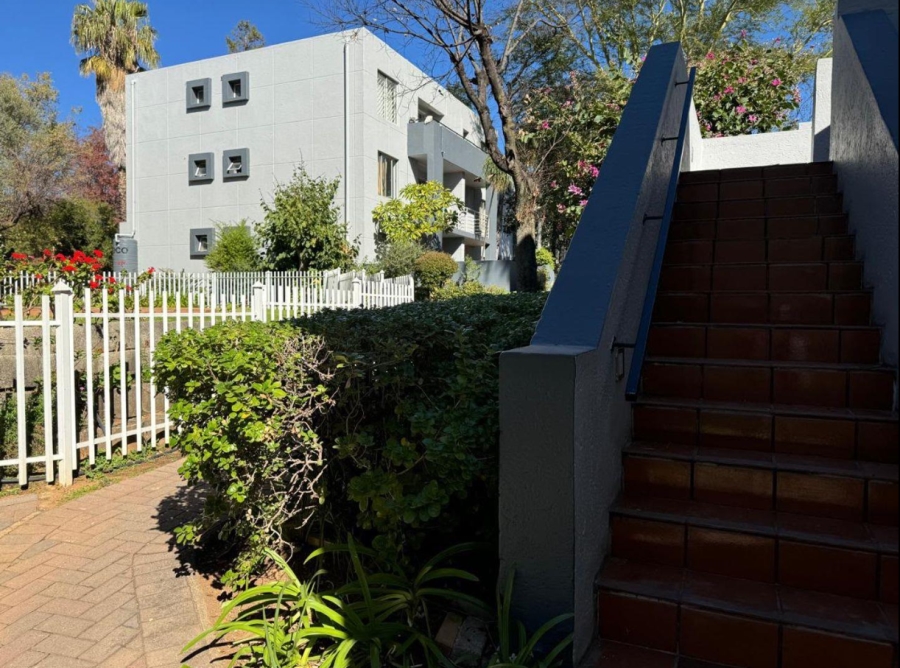 To Let 1 Bedroom Property for Rent in Sandown Gauteng