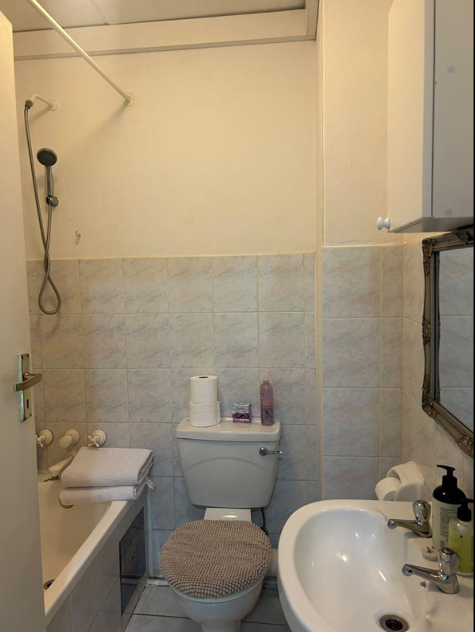 To Let 1 Bedroom Property for Rent in Sandown Gauteng
