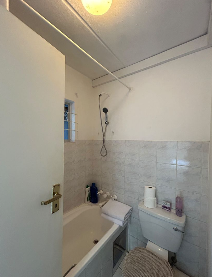 To Let 1 Bedroom Property for Rent in Sandown Gauteng