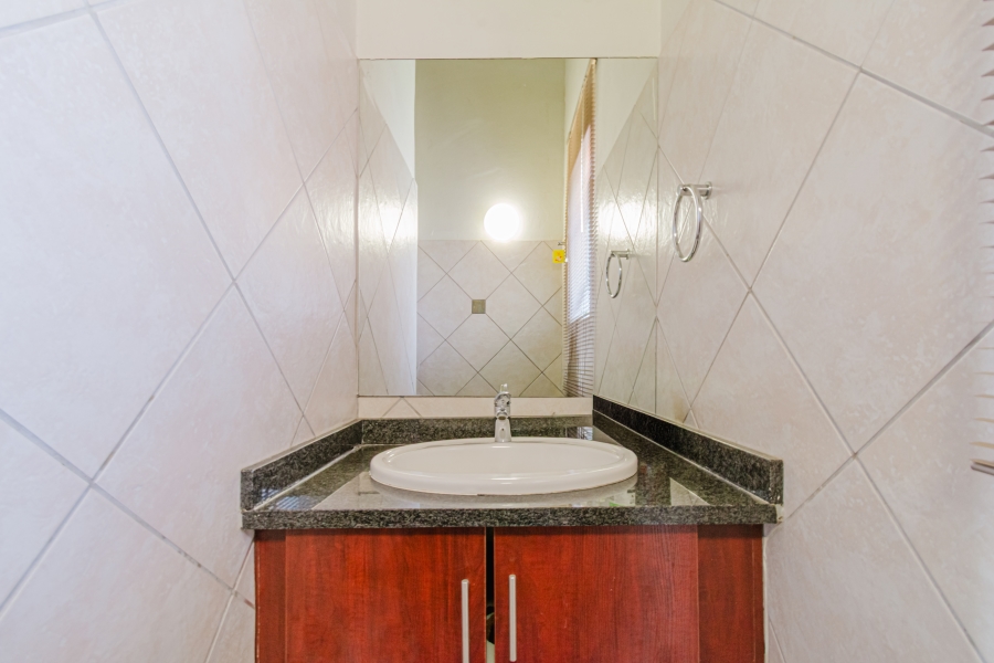 2 Bedroom Property for Sale in North Riding Gauteng