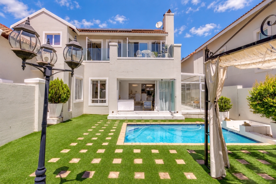 3 Bedroom Property for Sale in Broadacres Gauteng