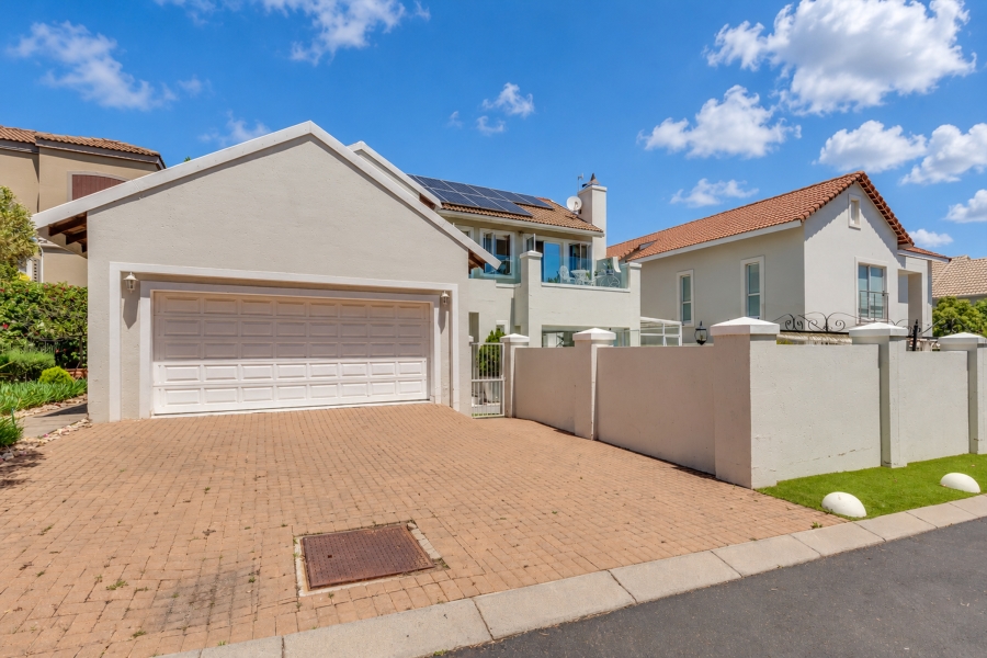 3 Bedroom Property for Sale in Broadacres Gauteng