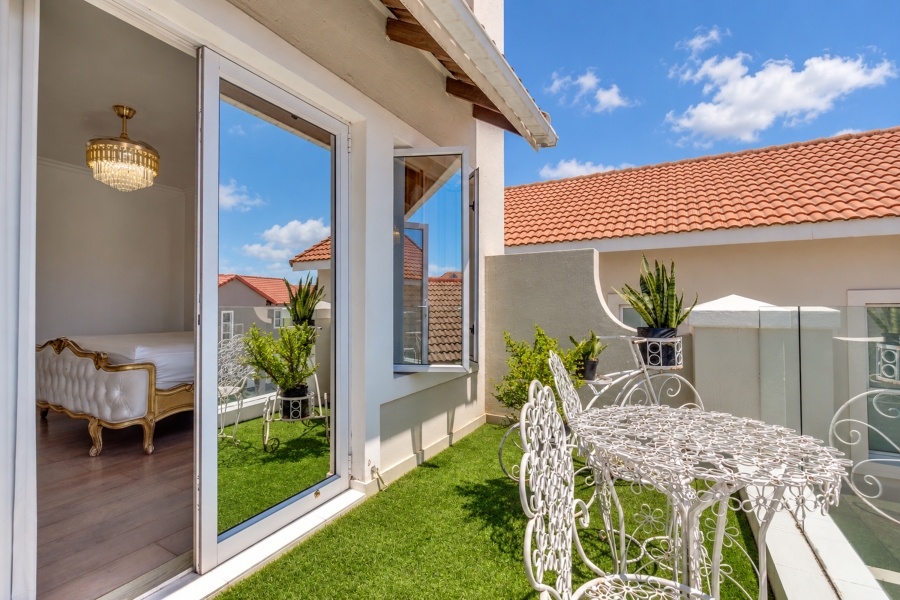 3 Bedroom Property for Sale in Broadacres Gauteng