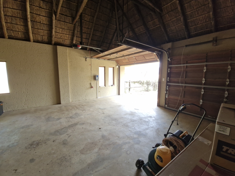 3 Bedroom Property for Sale in Letamo Game Farm Gauteng