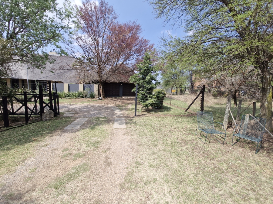 3 Bedroom Property for Sale in Letamo Game Farm Gauteng