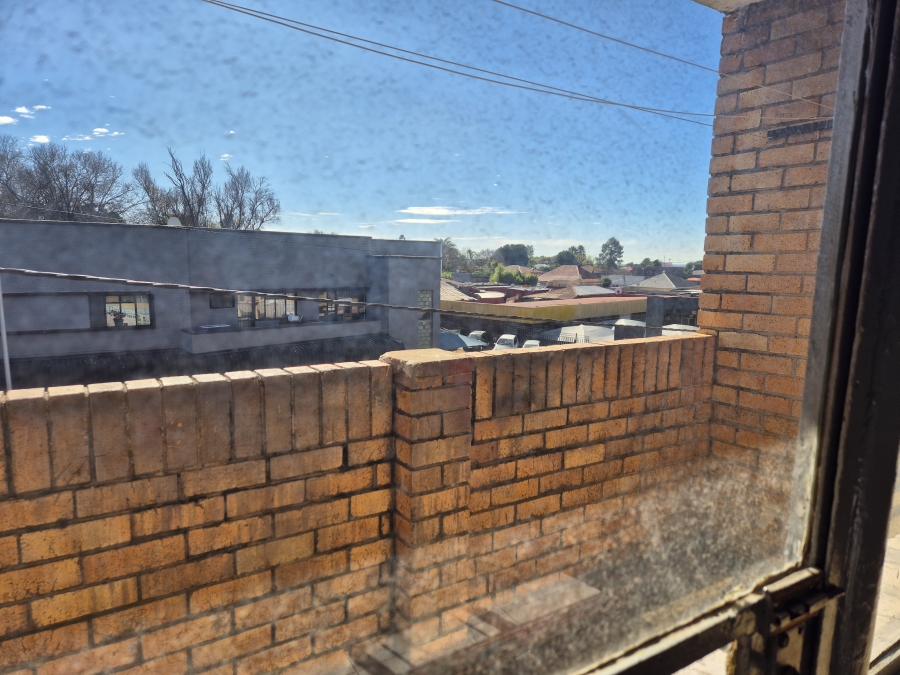 To Let 1 Bedroom Property for Rent in Delarey Gauteng