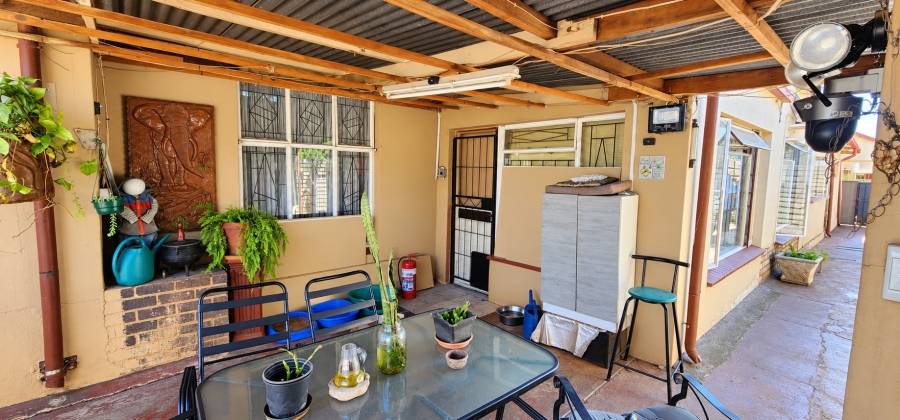2 Bedroom Property for Sale in Daspoort Gauteng