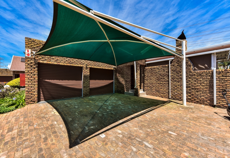 3 Bedroom Property for Sale in Moreleta Park Gauteng