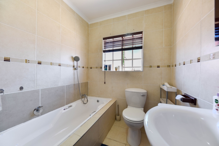 3 Bedroom Property for Sale in Moreleta Park Gauteng