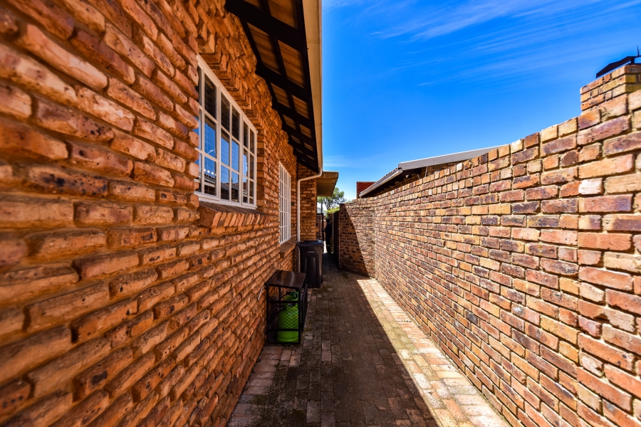 3 Bedroom Property for Sale in Moreleta Park Gauteng