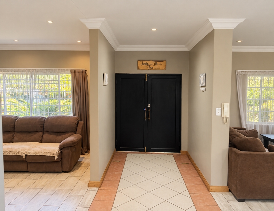 4 Bedroom Property for Sale in Waverley Gauteng
