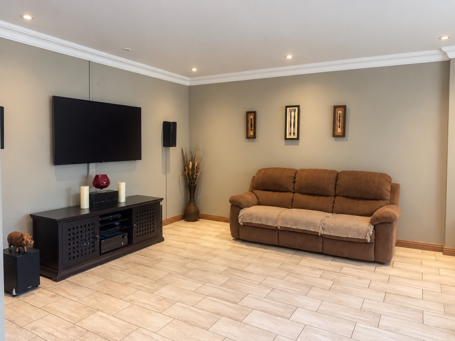 4 Bedroom Property for Sale in Waverley Gauteng