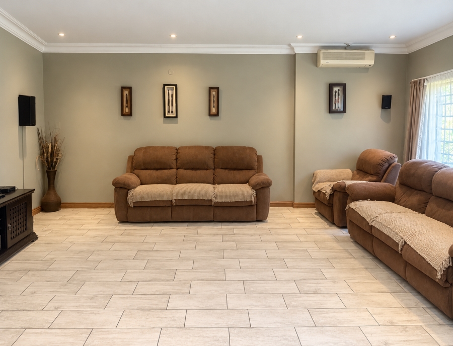 4 Bedroom Property for Sale in Waverley Gauteng