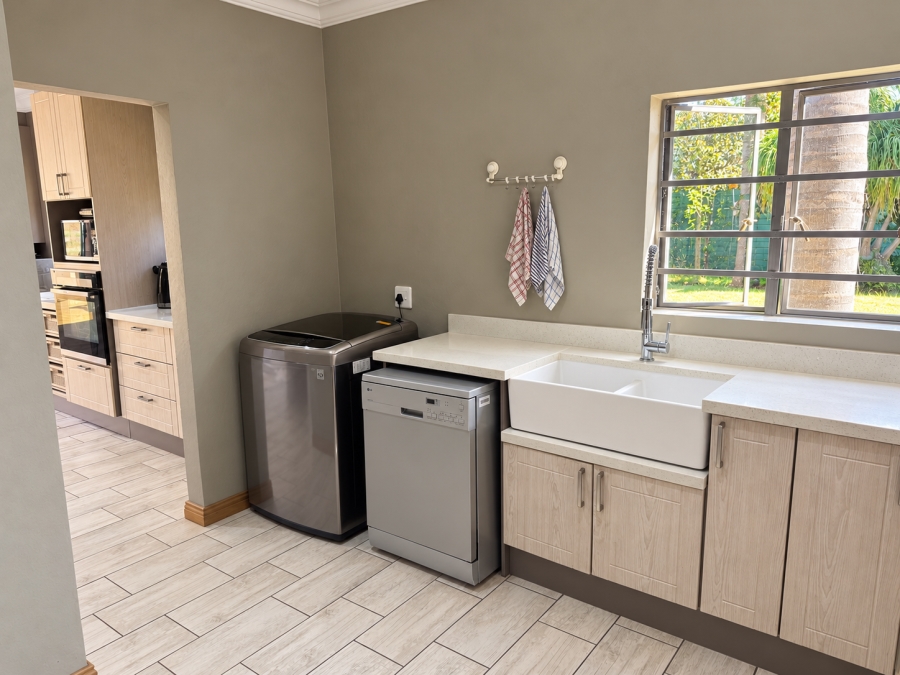 4 Bedroom Property for Sale in Waverley Gauteng