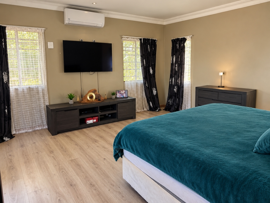 4 Bedroom Property for Sale in Waverley Gauteng