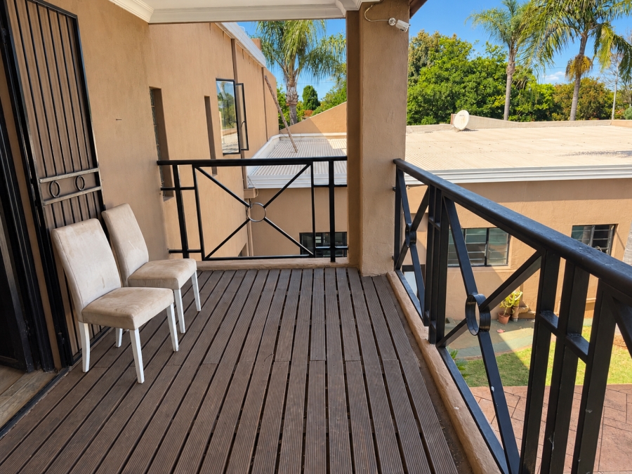 4 Bedroom Property for Sale in Waverley Gauteng