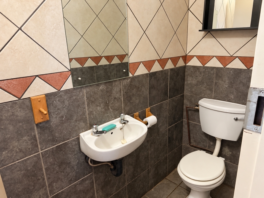 4 Bedroom Property for Sale in Waverley Gauteng