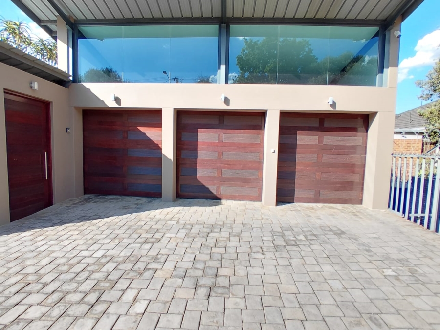 To Let 1 Bedroom Property for Rent in Groenkloof Gauteng