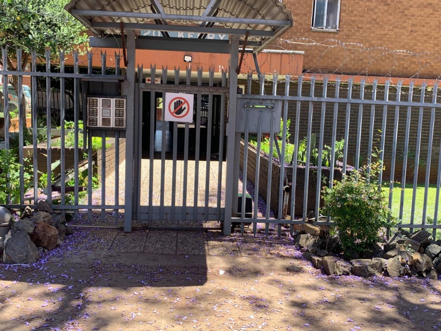 2 Bedroom Property for Sale in Muckleneuk Gauteng