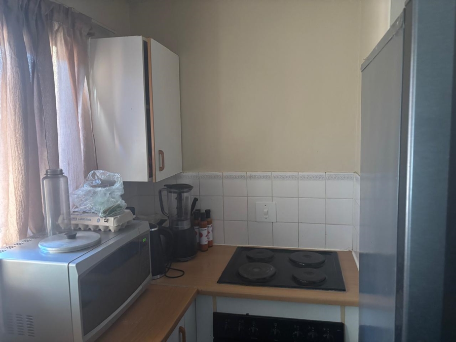 To Let 2 Bedroom Property for Rent in Die Hoewes Gauteng
