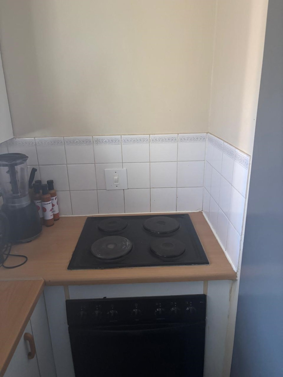 To Let 2 Bedroom Property for Rent in Die Hoewes Gauteng