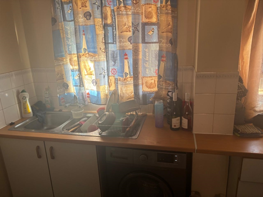 To Let 2 Bedroom Property for Rent in Die Hoewes Gauteng