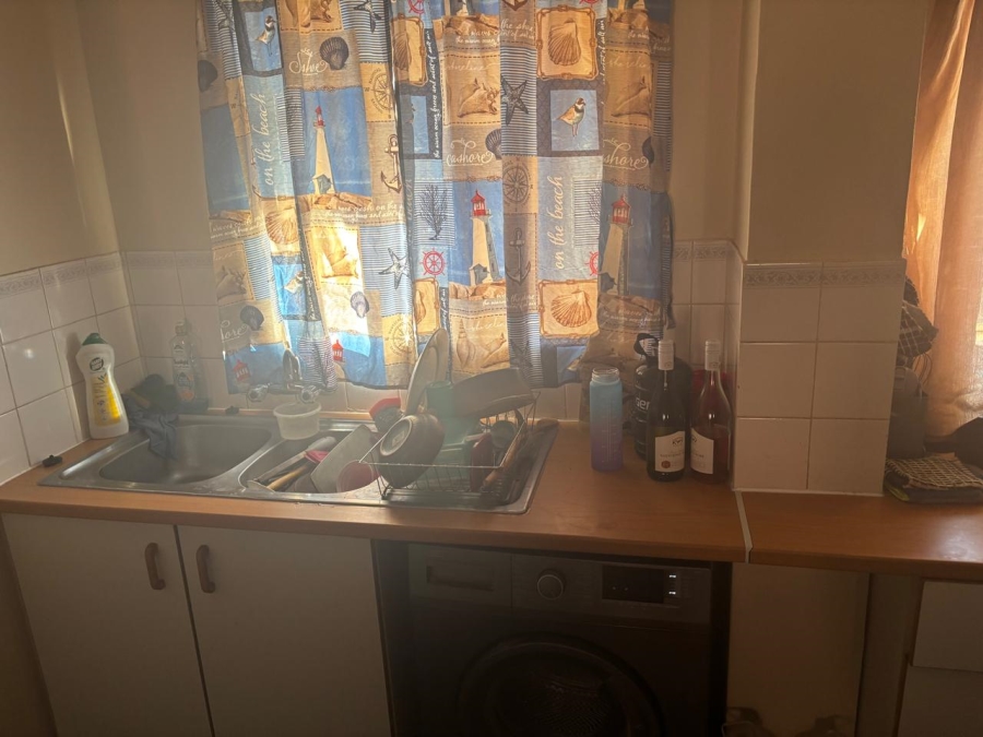 To Let 2 Bedroom Property for Rent in Die Hoewes Gauteng