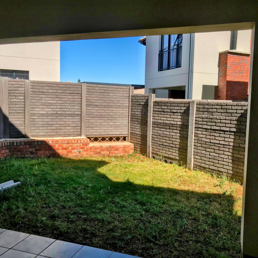 To Let 4 Bedroom Property for Rent in Albertsdal Gauteng