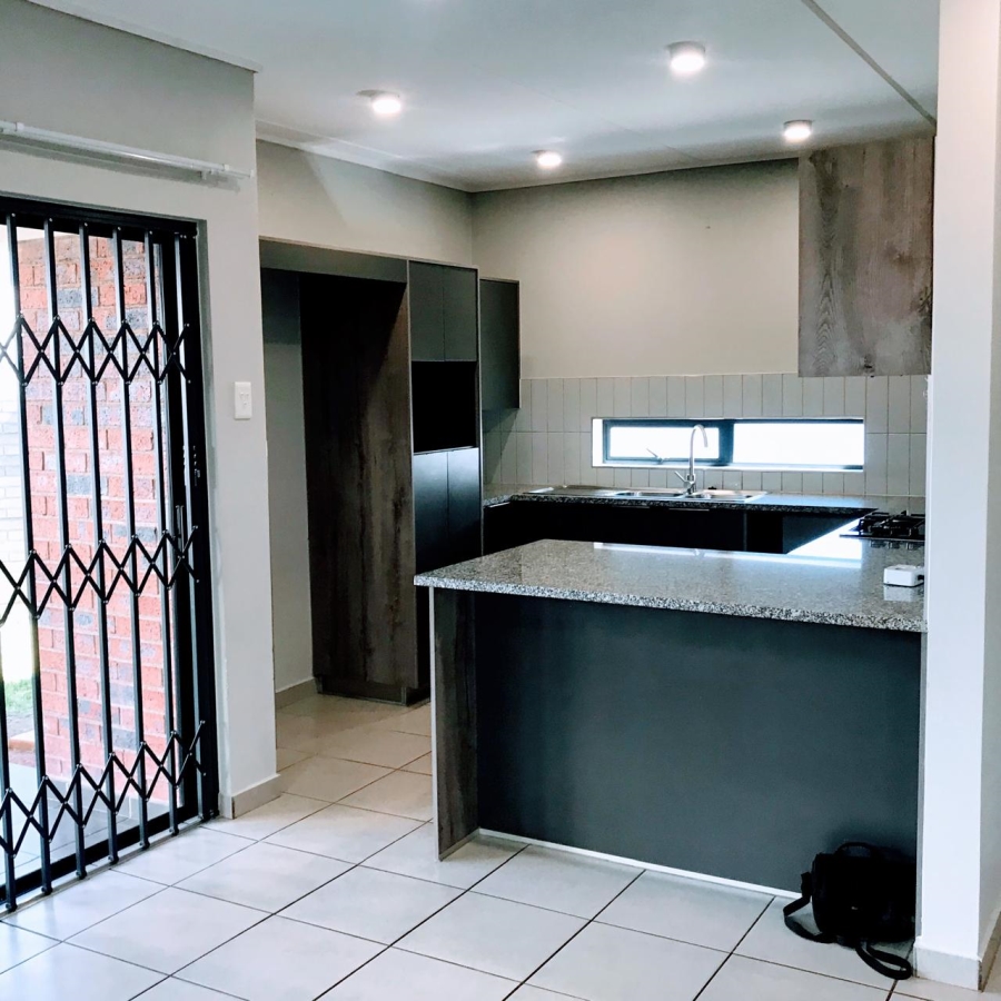 To Let 4 Bedroom Property for Rent in Albertsdal Gauteng