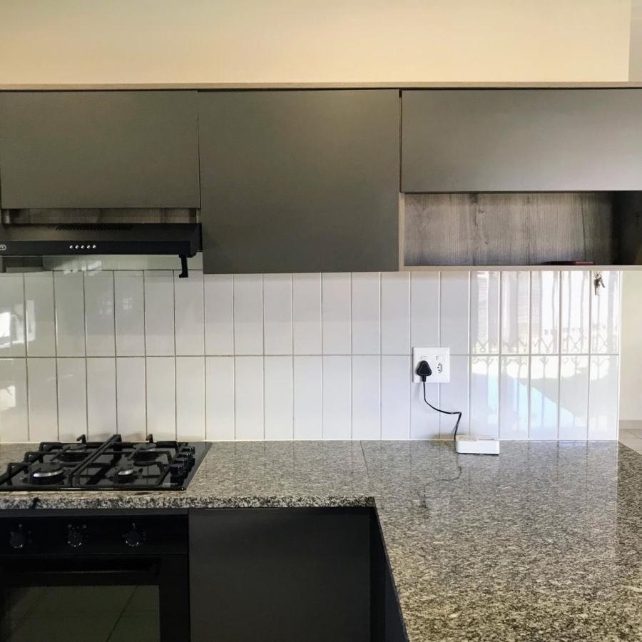 To Let 4 Bedroom Property for Rent in Albertsdal Gauteng