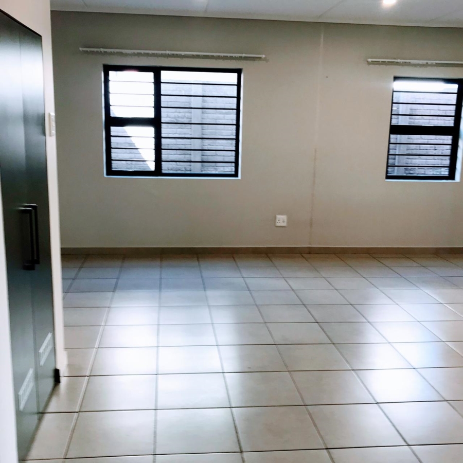 To Let 4 Bedroom Property for Rent in Albertsdal Gauteng