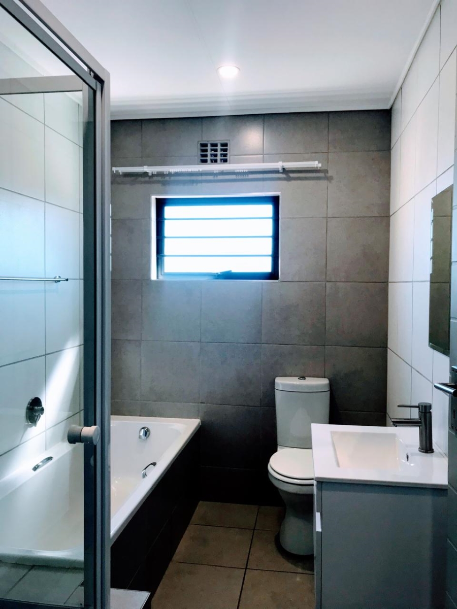 To Let 4 Bedroom Property for Rent in Albertsdal Gauteng