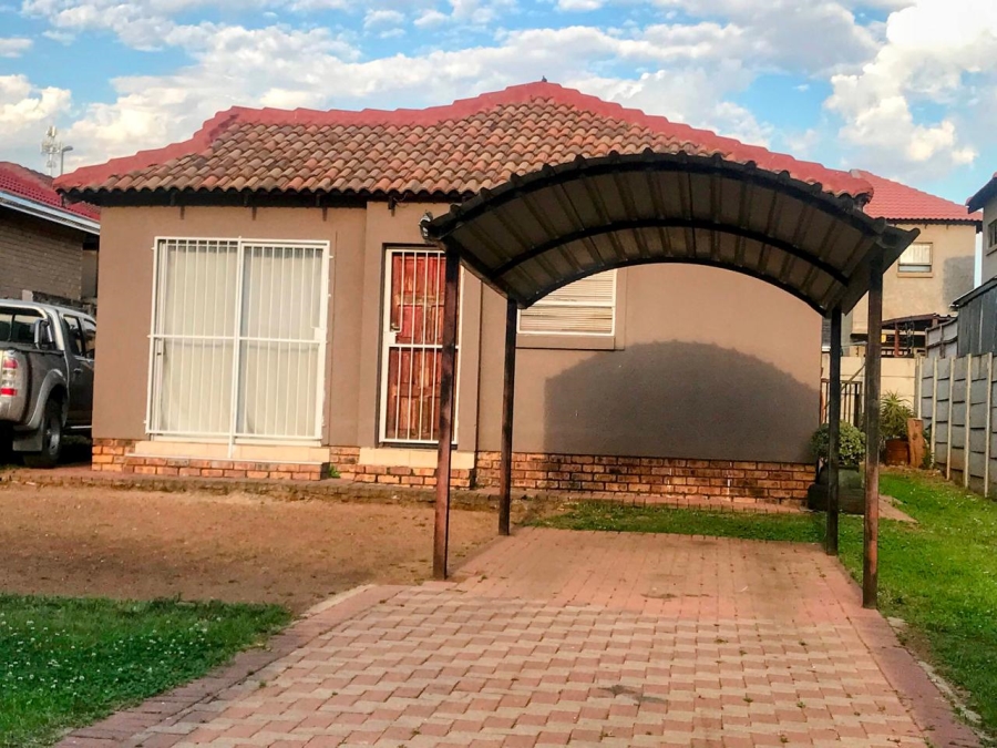 To Let 3 Bedroom Property for Rent in Alveda Park Gauteng