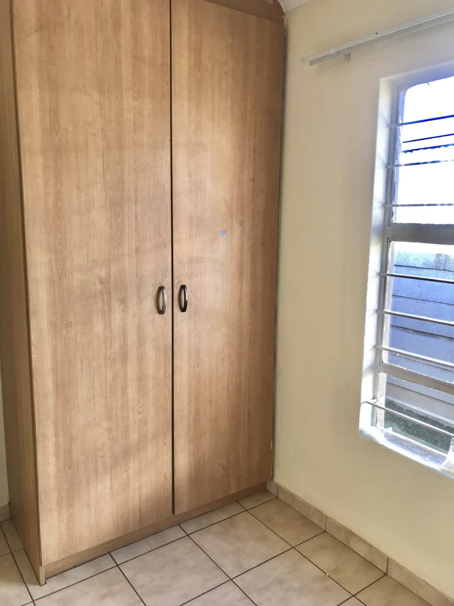 To Let 3 Bedroom Property for Rent in Alveda Park Gauteng