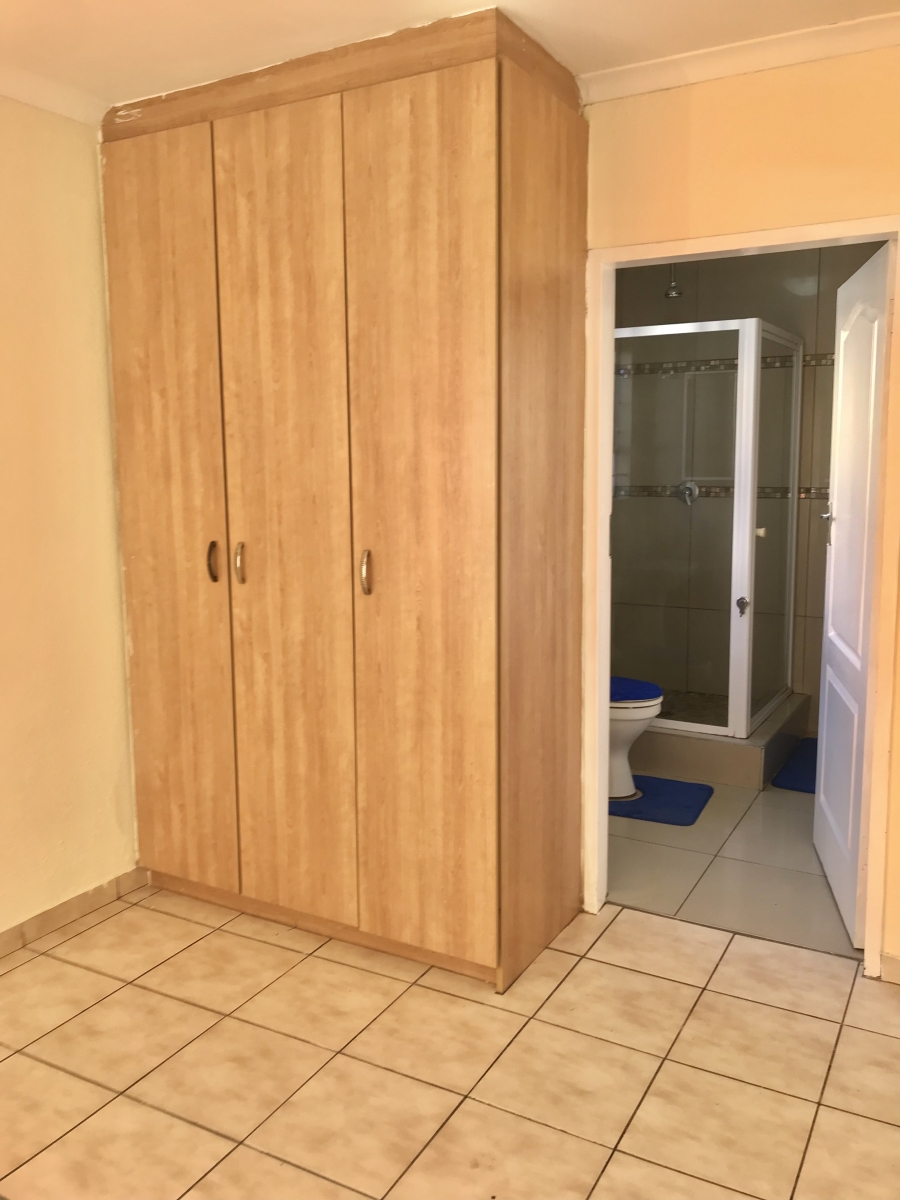To Let 3 Bedroom Property for Rent in Alveda Park Gauteng