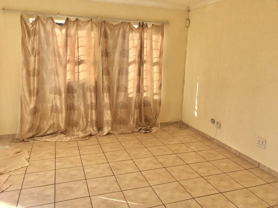 To Let 3 Bedroom Property for Rent in Alveda Park Gauteng