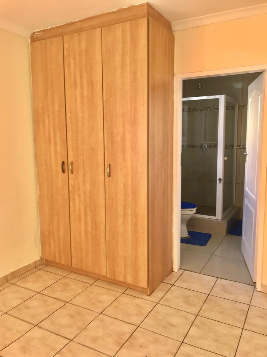 To Let 3 Bedroom Property for Rent in Alveda Park Gauteng