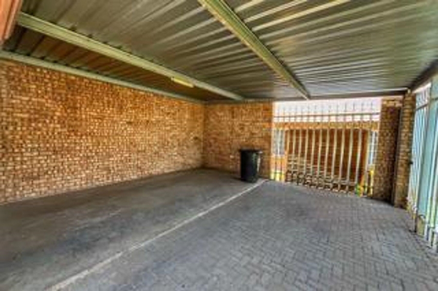 To Let 3 Bedroom Property for Rent in Union Gauteng