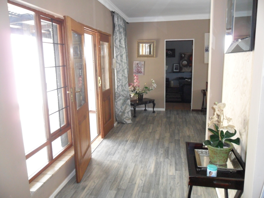 3 Bedroom Property for Sale in Monument Park Gauteng