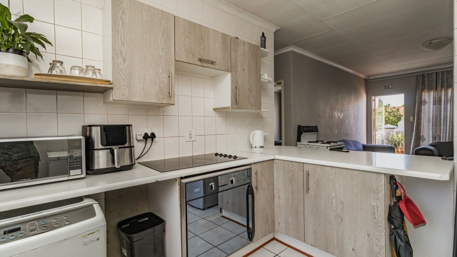 2 Bedroom Property for Sale in Eden Glen Gauteng
