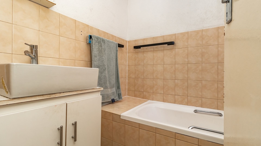 2 Bedroom Property for Sale in Eden Glen Gauteng
