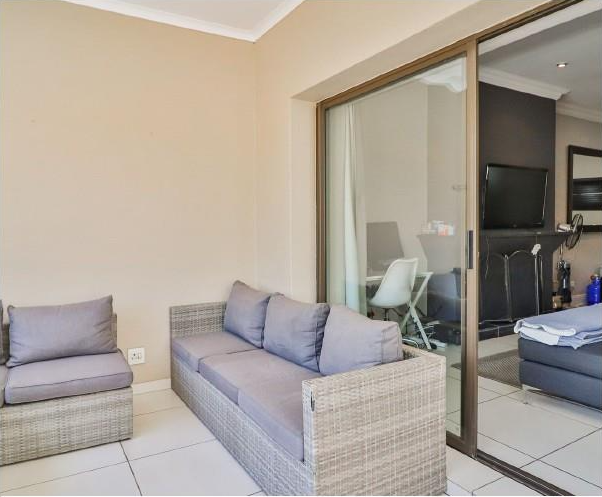 To Let 2 Bedroom Property for Rent in Sandown Gauteng