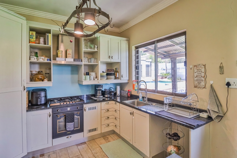 3 Bedroom Property for Sale in Edenvale Central Gauteng