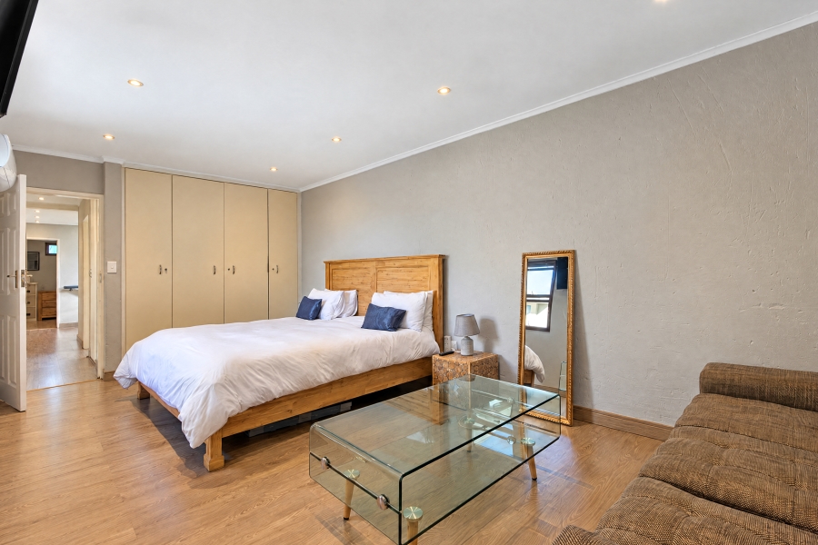 4 Bedroom Property for Sale in Lonehill Gauteng