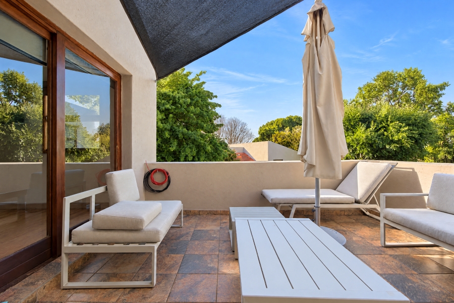 4 Bedroom Property for Sale in Lonehill Gauteng
