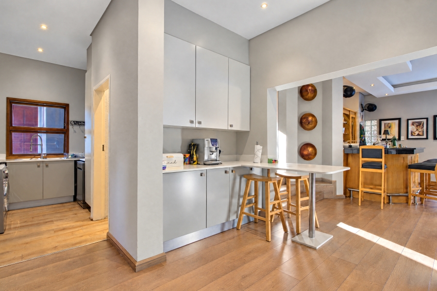 4 Bedroom Property for Sale in Lonehill Gauteng