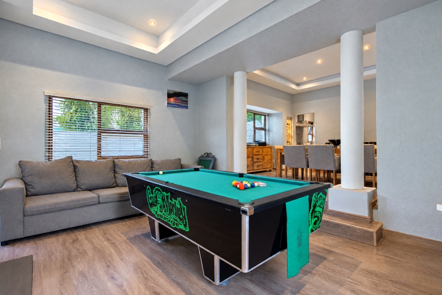 4 Bedroom Property for Sale in Lonehill Gauteng