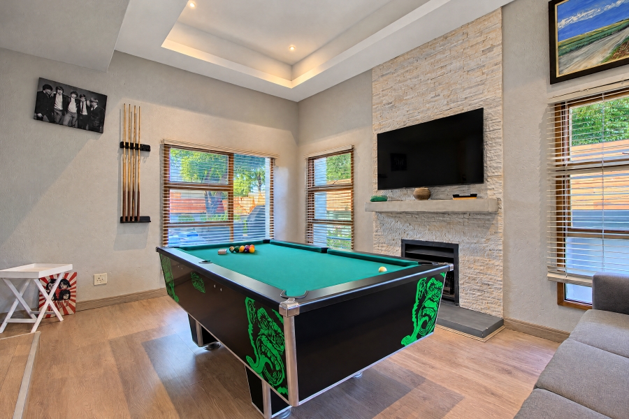 4 Bedroom Property for Sale in Lonehill Gauteng