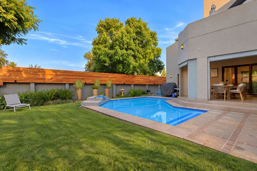 4 Bedroom Property for Sale in Lonehill Gauteng