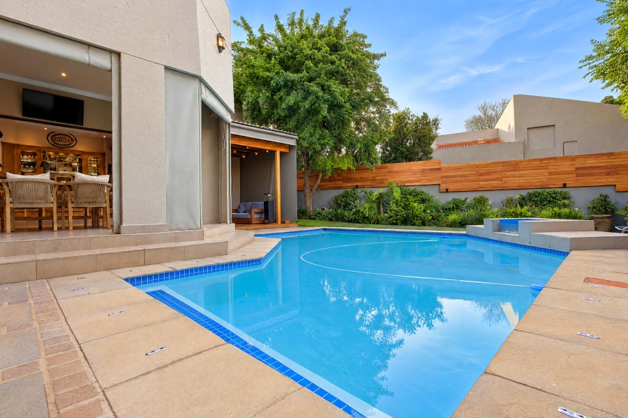 4 Bedroom Property for Sale in Lonehill Gauteng